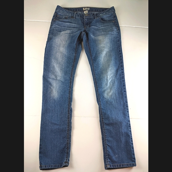 Mudd Denim Skinny Jeans (Size: 9) - Picture 3 of 10